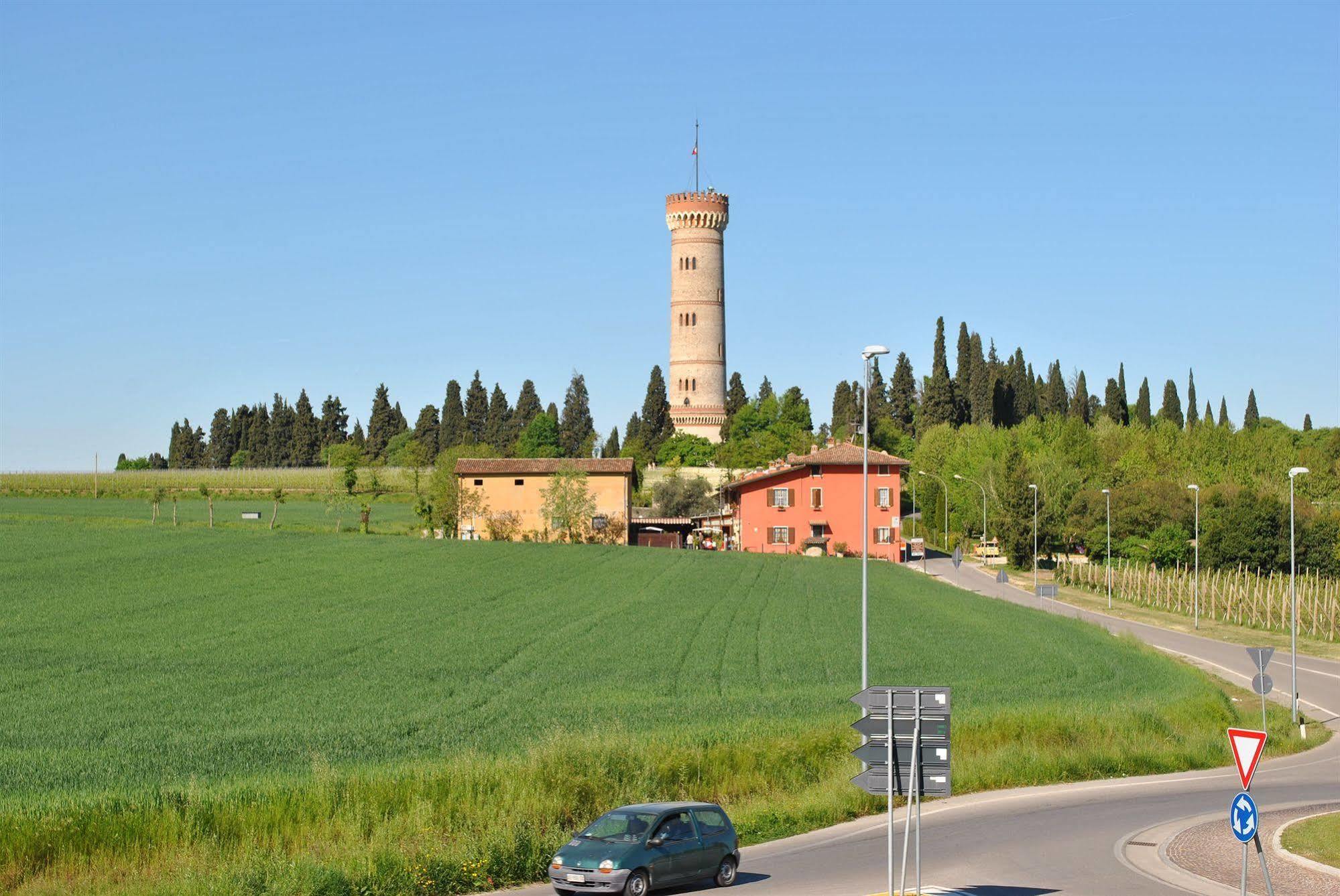 سان مارتينو ديلا باتاجليا Albergo Quattro Pini المظهر الخارجي الصورة